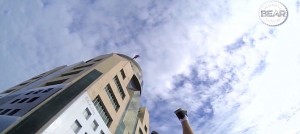 泰国曼谷低空跳伞失败 - 野人部落