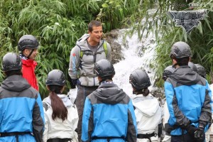 跟着贝尔去冒险 151023 - 野人部落