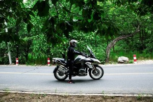 油门与刹车带来车辆重心转移概论【第二章】 - 野人部落