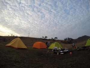 野外露营必备装备携带建议 - 野人部落